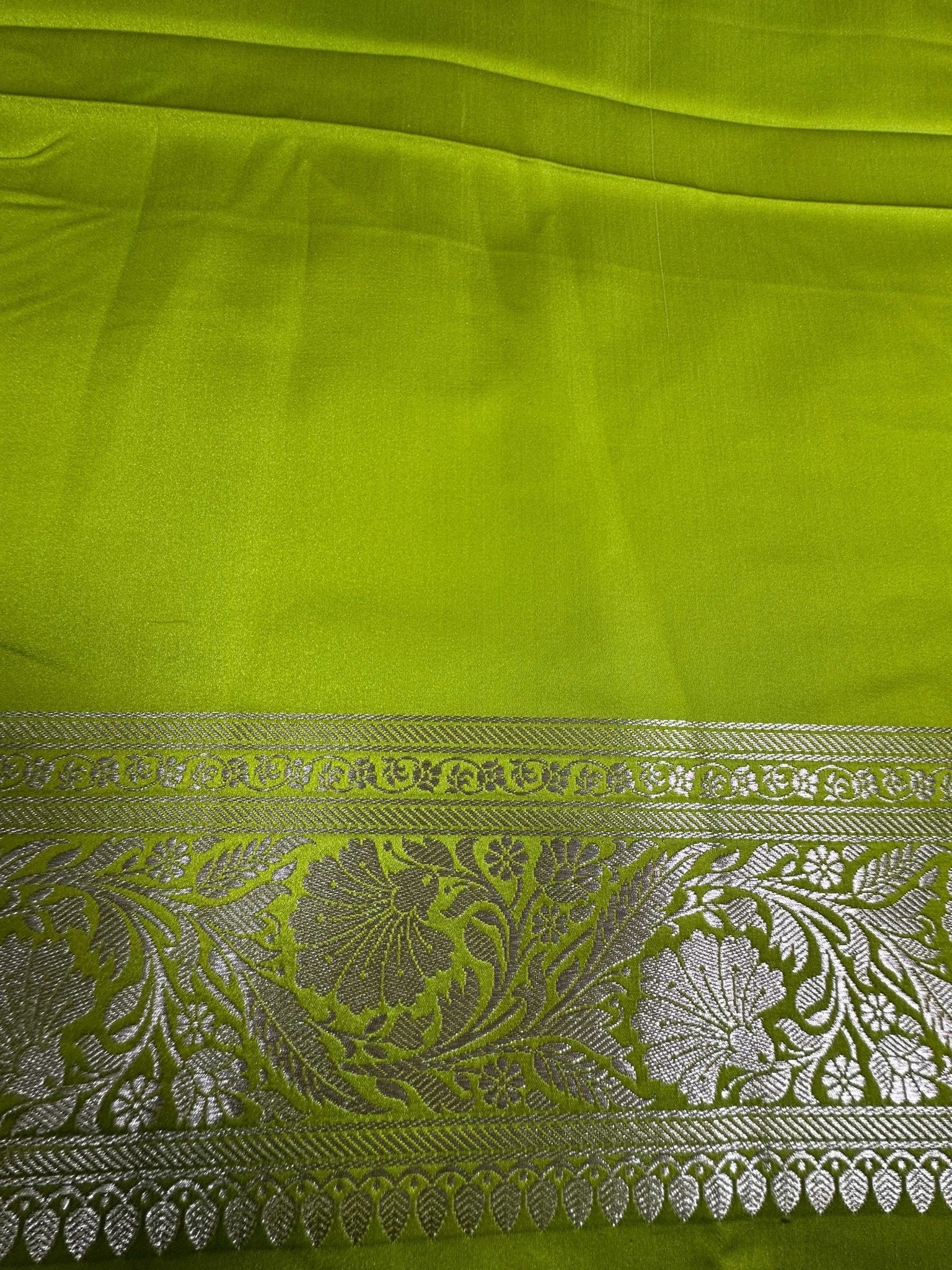 Mehndi Green Mashru Silk Tanchhoi Banarasi Zari Border Brocade Aanchal Saree - Katan Banaras