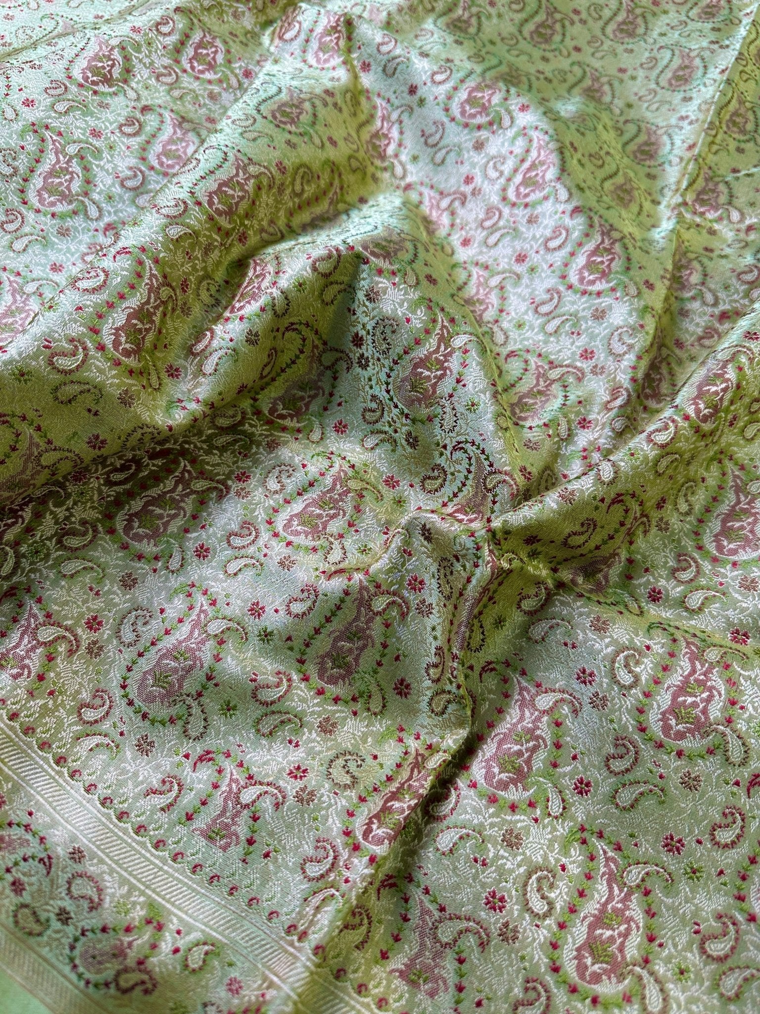 Pista Green Pure Banarasi Handloom Jamawar Tanchui Kadhwa Interlocked Weaved Saree - Katan Banaras