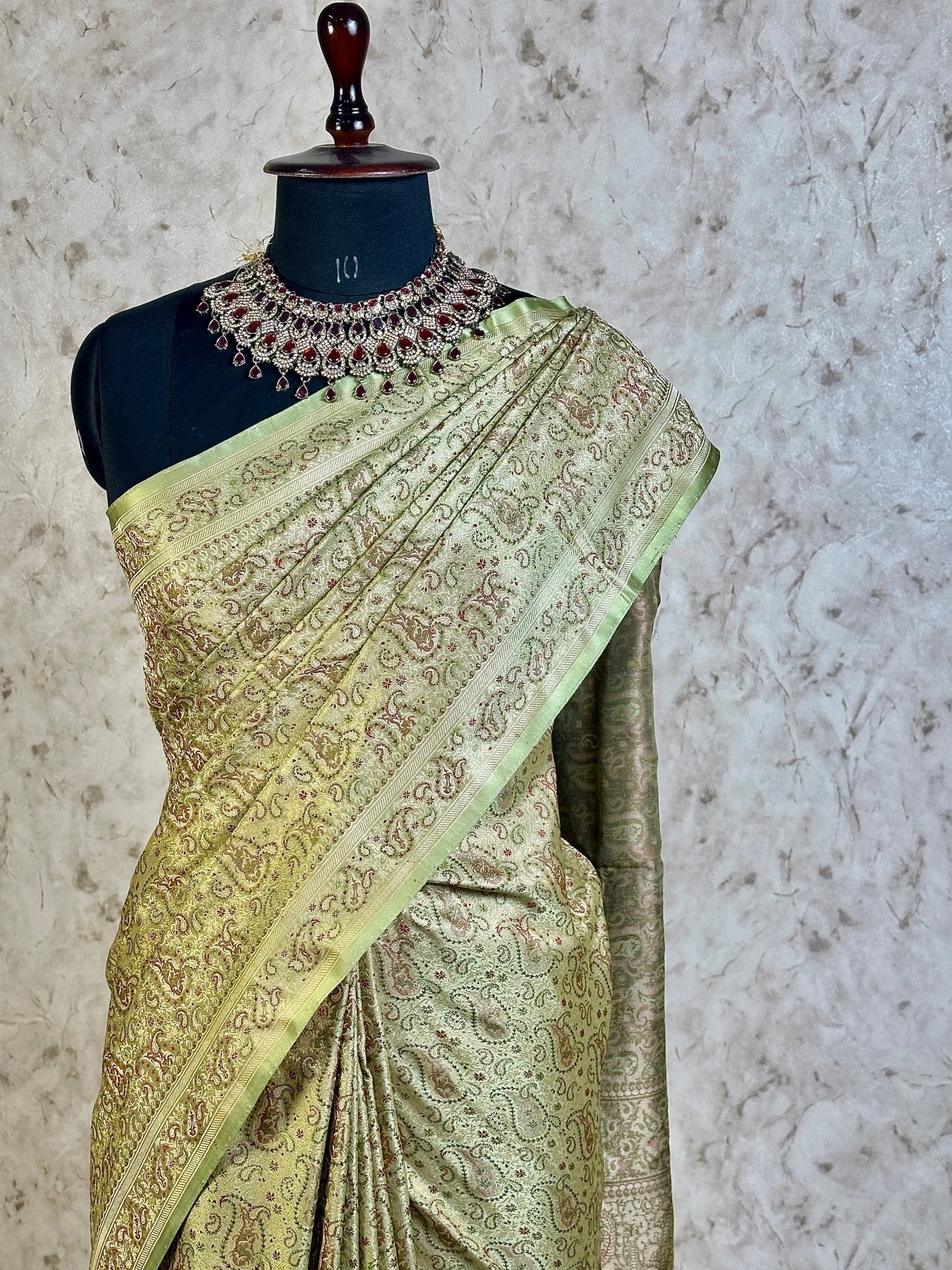 Pista Green Pure Banarasi Handloom Jamawar Tanchui Kadhwa Interlocked Weaved Saree - Katan Banaras