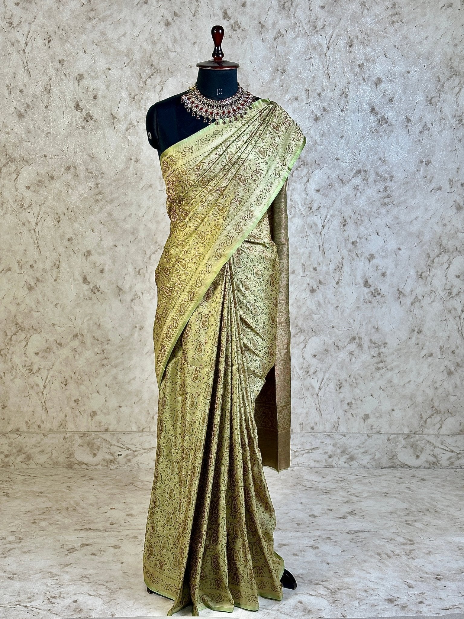 Pista Green Pure Banarasi Handloom Jamawar Tanchui Kadhwa Interlocked Weaved Saree - Katan Banaras
