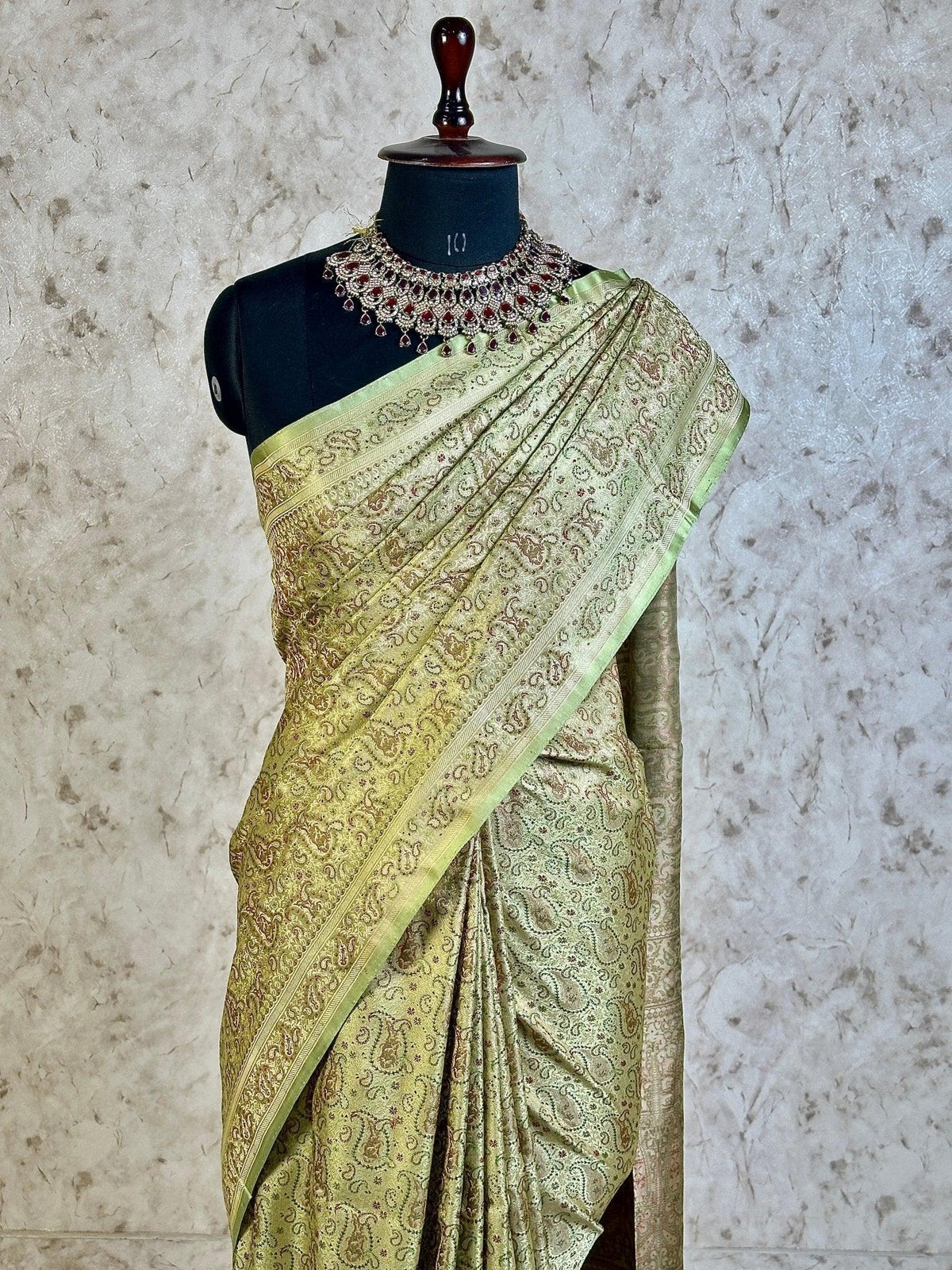 Pista Green Pure Banarasi Handloom Jamawar Tanchui Kadhwa Interlocked Weaved Saree - Katan Banaras