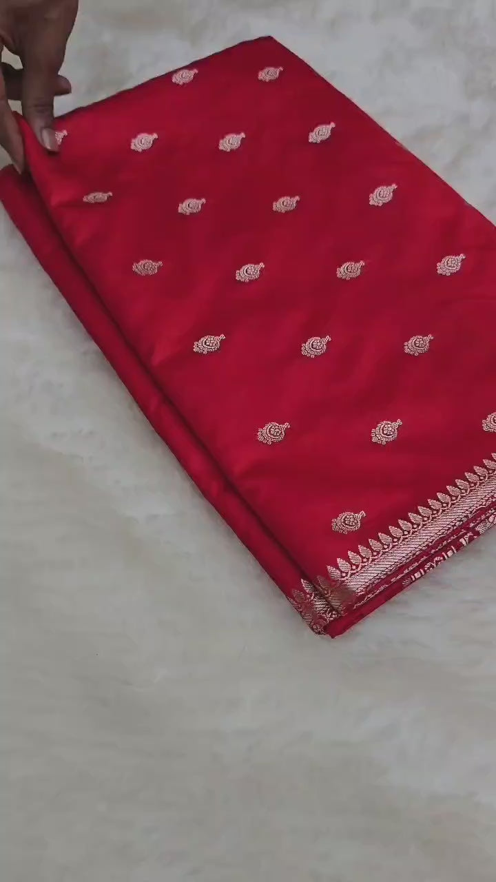 Mashroo Silk Banarasi Saree with gold zari work