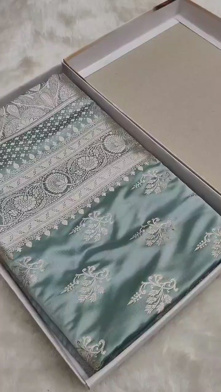Mashroo Silk Banarasi Saree with gold zari work