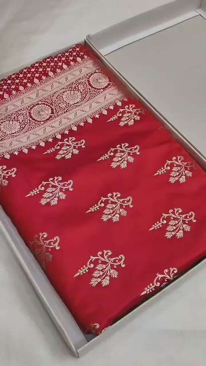 Mashroo Silk Banarasi Saree with gold zari work