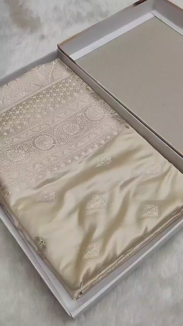 Mashroo Silk Banarasi Saree with gold zari work