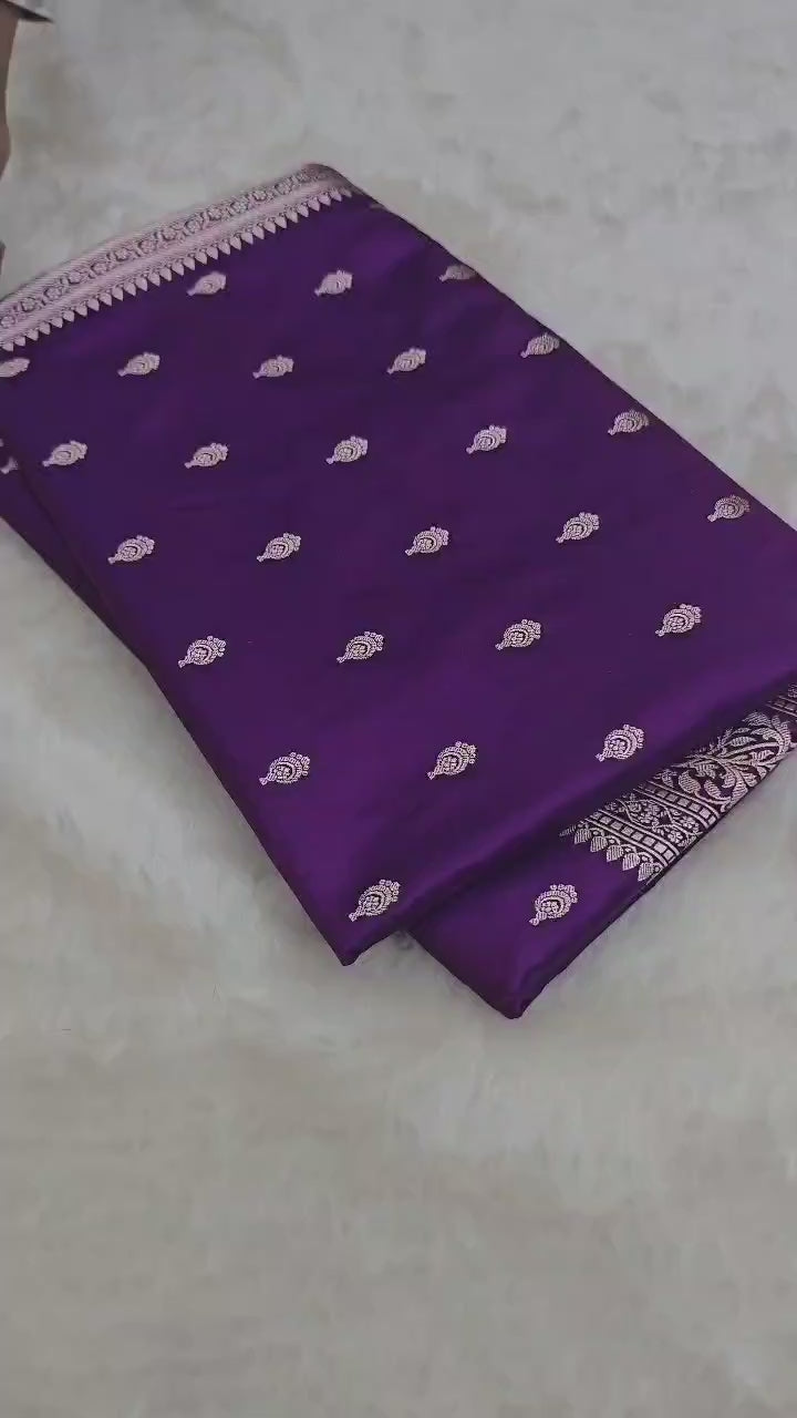 Mashroo Silk Banarasi Saree with gold zari work