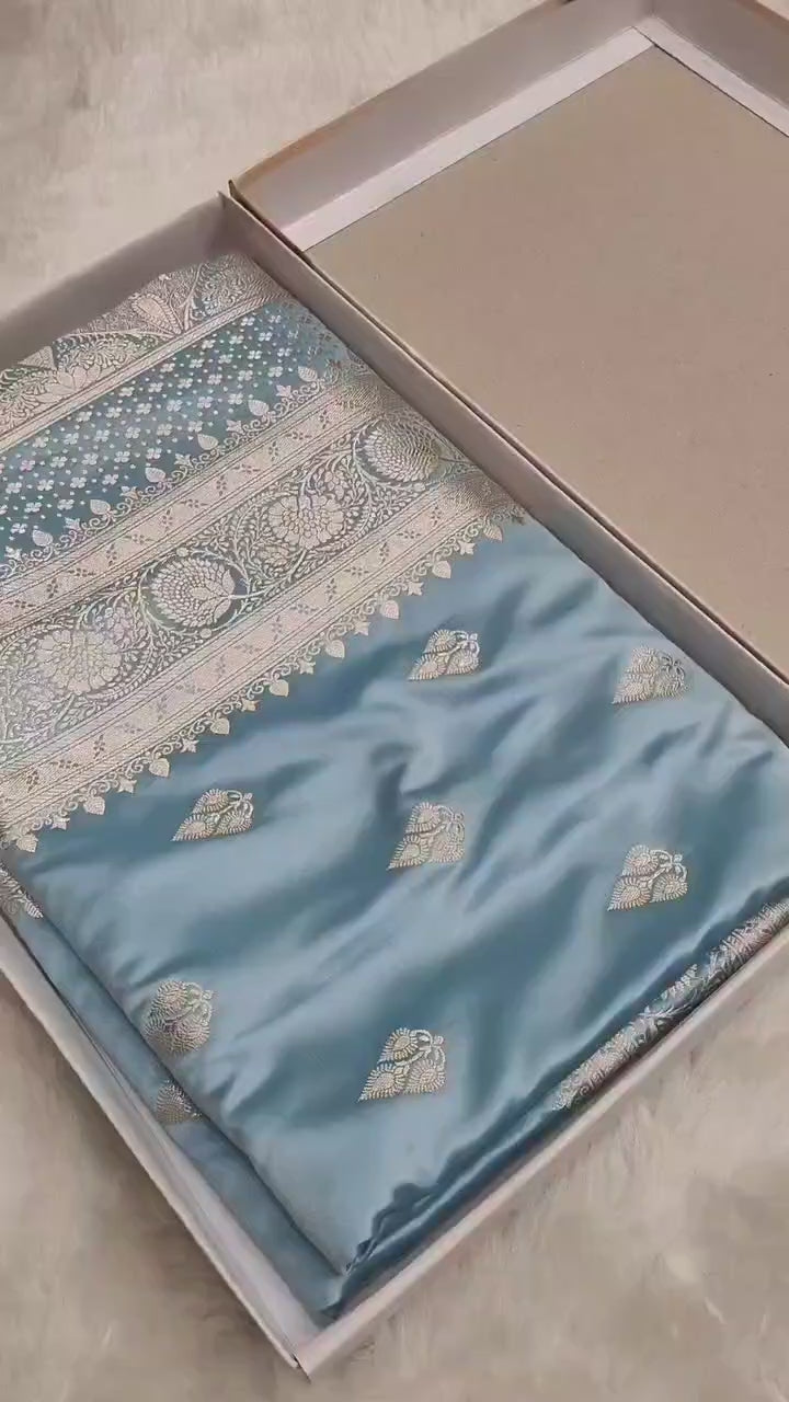Mashroo Silk Banarasi Saree with gold zari work