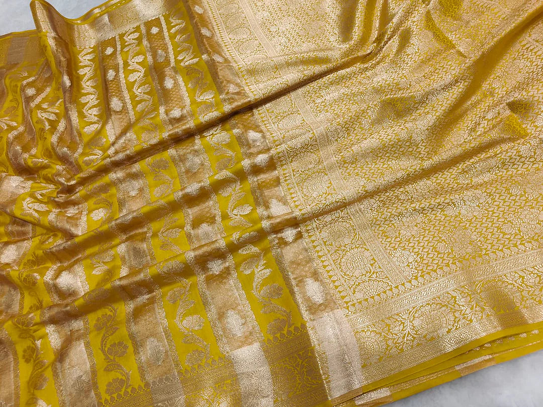 Pure Chiniya Silk Banarasi Saree | Kadhua Zari Weave Luxury Saree from Varanasi - front view of Pure Chiniya Katan Silk Banarasi Saree
