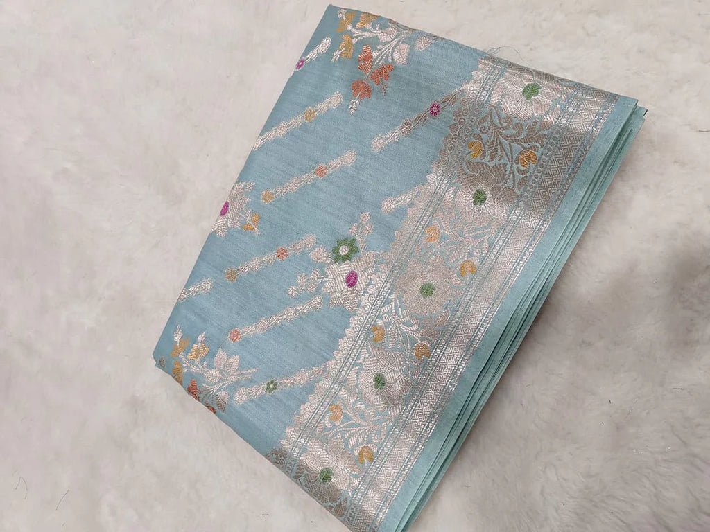 Pure Chiniya Silk Banarasi Saree | Pastel Green Zari Woven Saree from Varanasi - close up zari border of Pure Chiniya Katan Silk Banarasi Saree