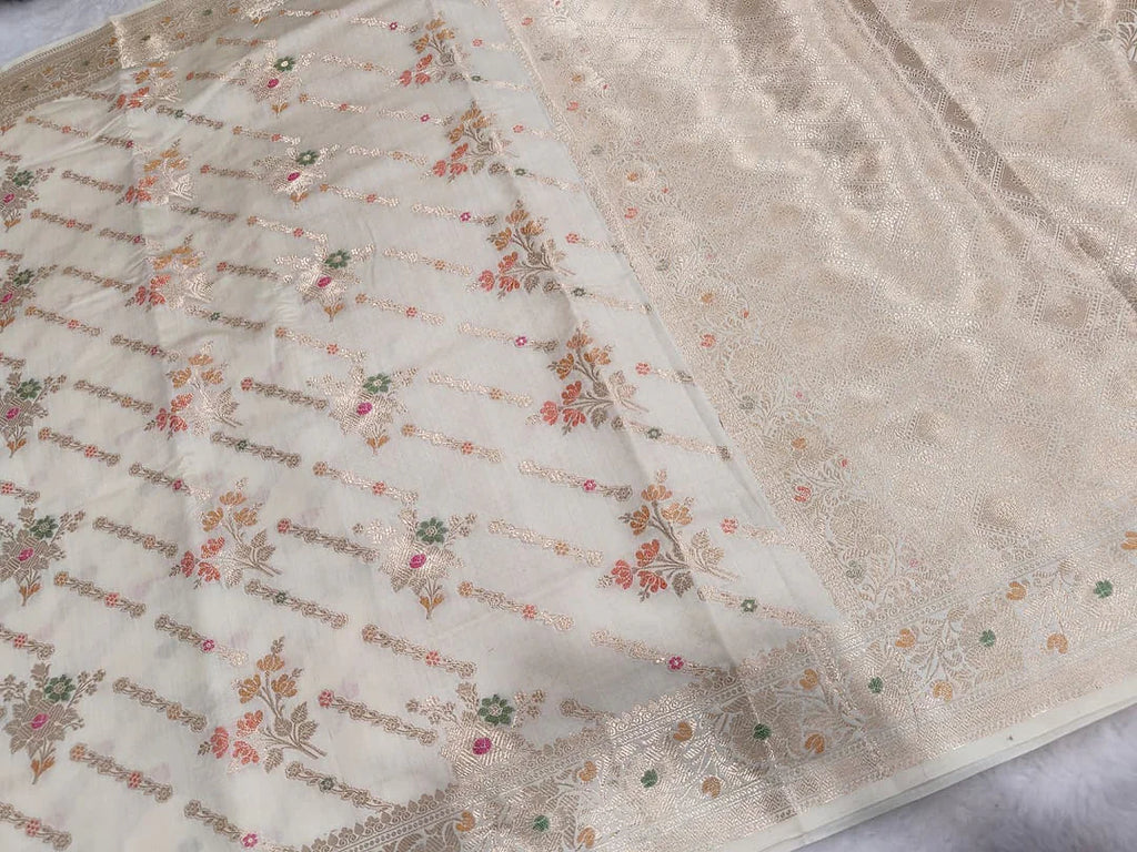 Pure Chiniya Silk Banarasi Saree | Traditional Zari Buta Weave from Varanasi - pallu detail of Pure Chiniya Katan Silk Banarasi Saree