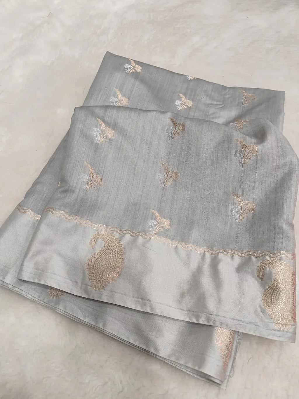 Pure Chiniya Silk Banarasi Saree with Satin Border | Floral Zari Woven Saree - Pure Chiniya Katan Silk Banarasi Saree