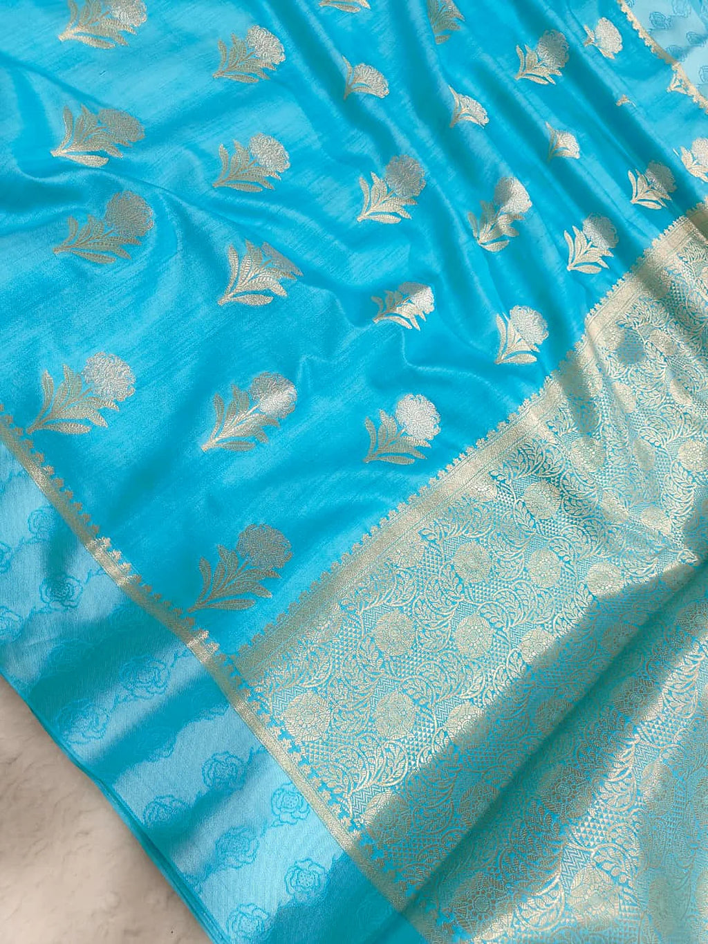 Pure Chiniya Silk Banarasi Saree with Satin Border | Kadhua Zari Woven Luxury Saree - front view of Pure Chiniya Katan Silk Banarasi Saree