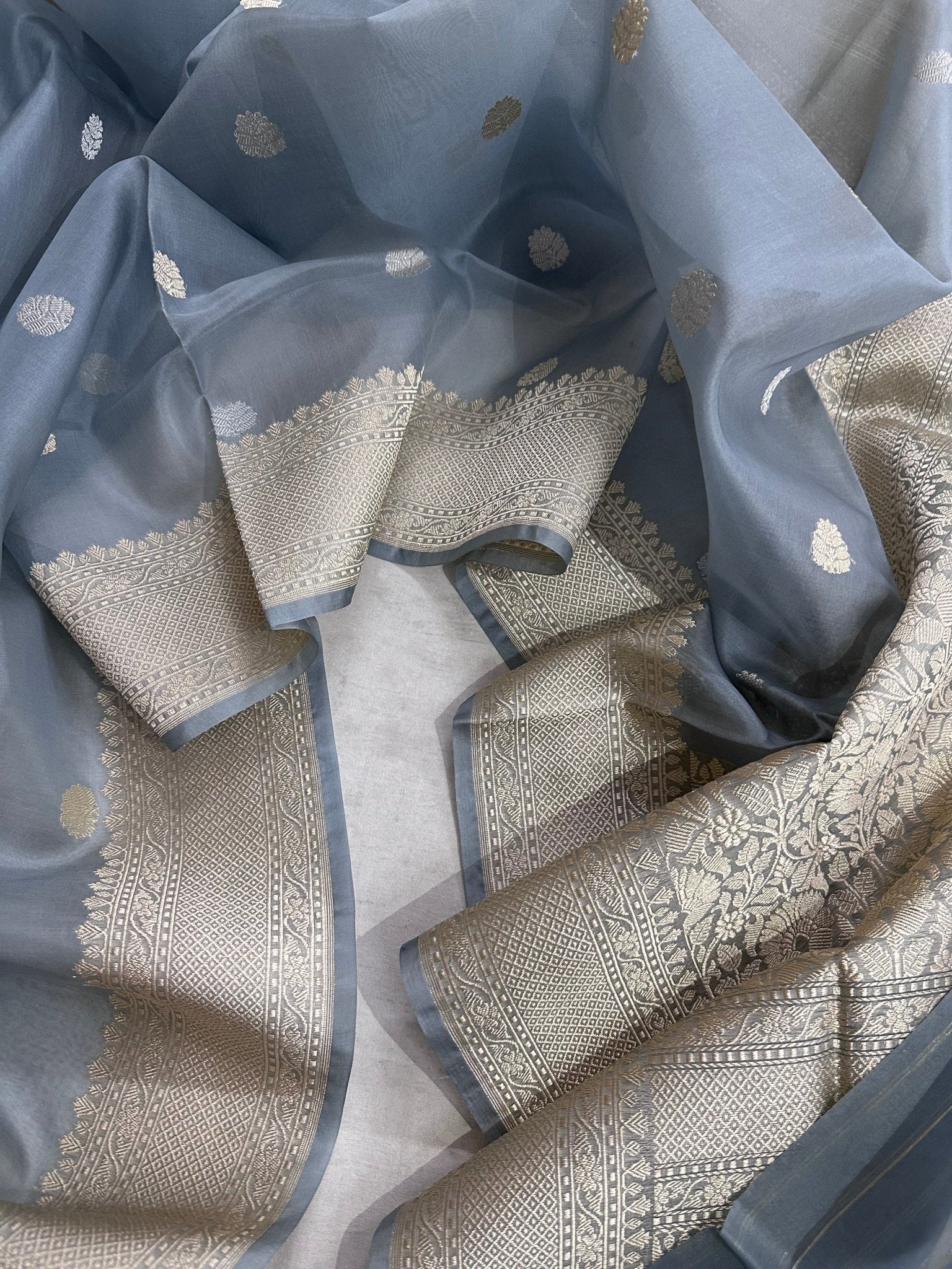 Pure Kora Silk Kadhwa Buta Handloom Saree - Katan Banaras