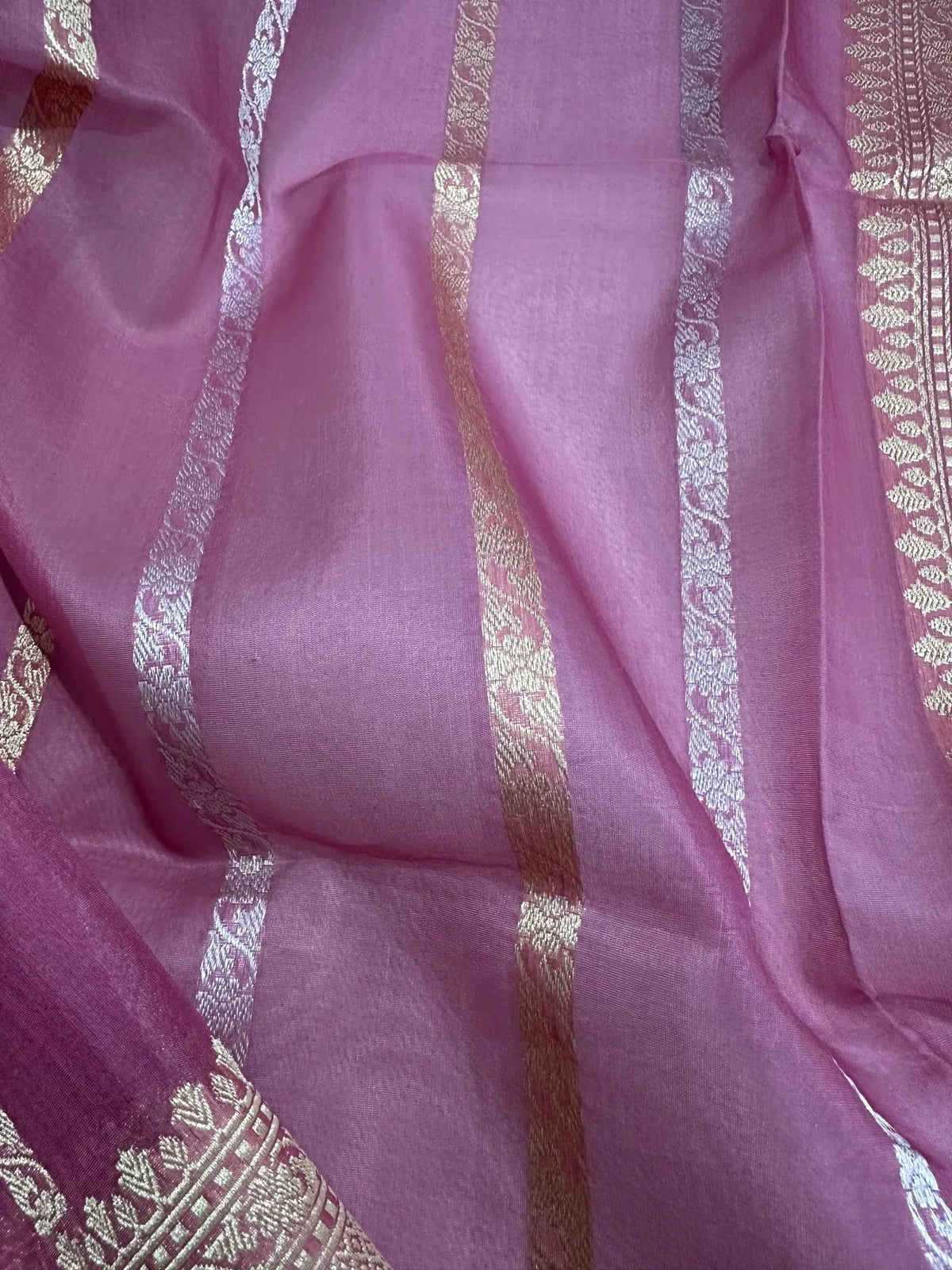 Handloom Banarasi Silk Saree with Kadhwa Buta motifs and Real Zari weaving, Rani Pink - Katan Banaras