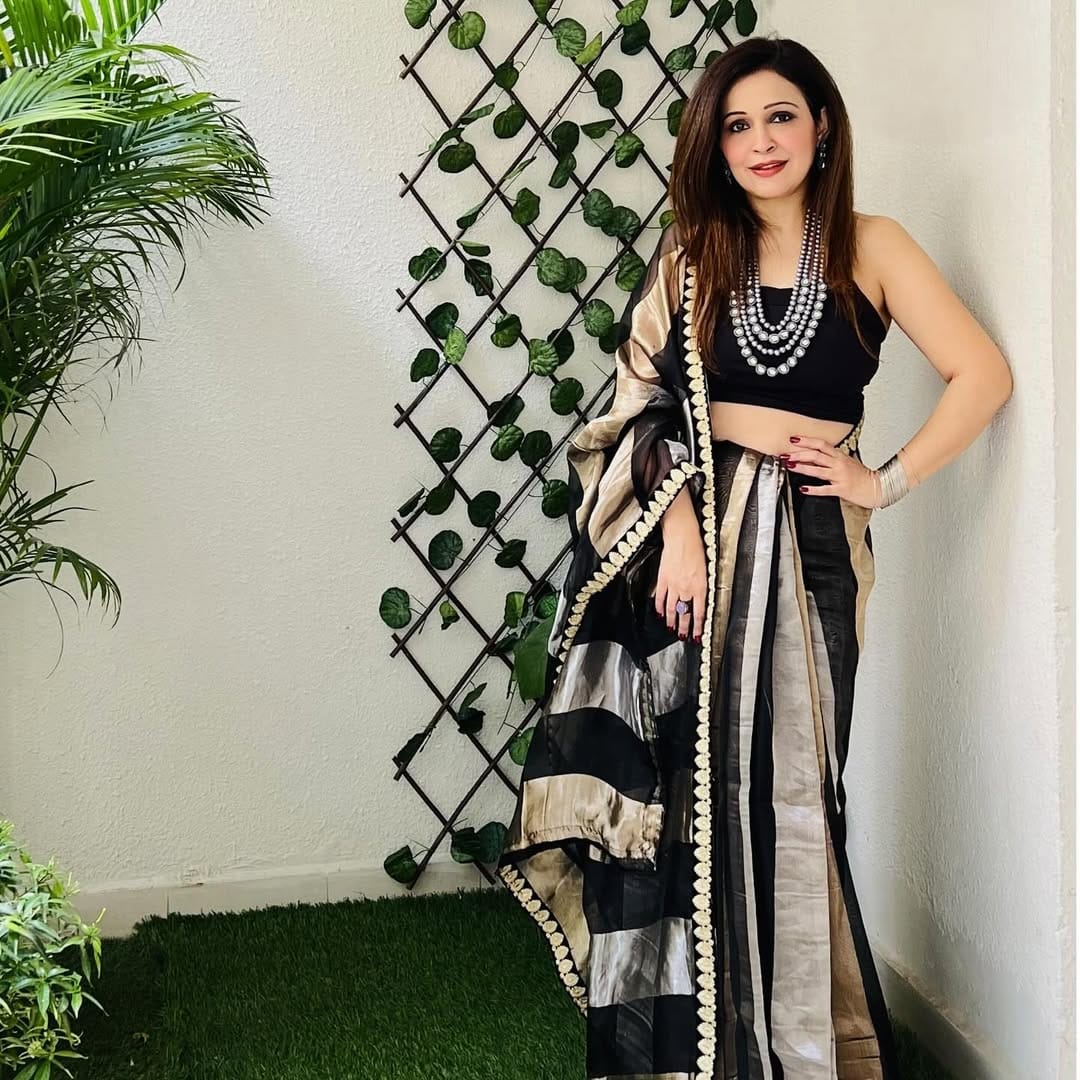 Pure Kora Tissue Silk Banarasi Saree W-TSS01, handwoven in Varanasi.

