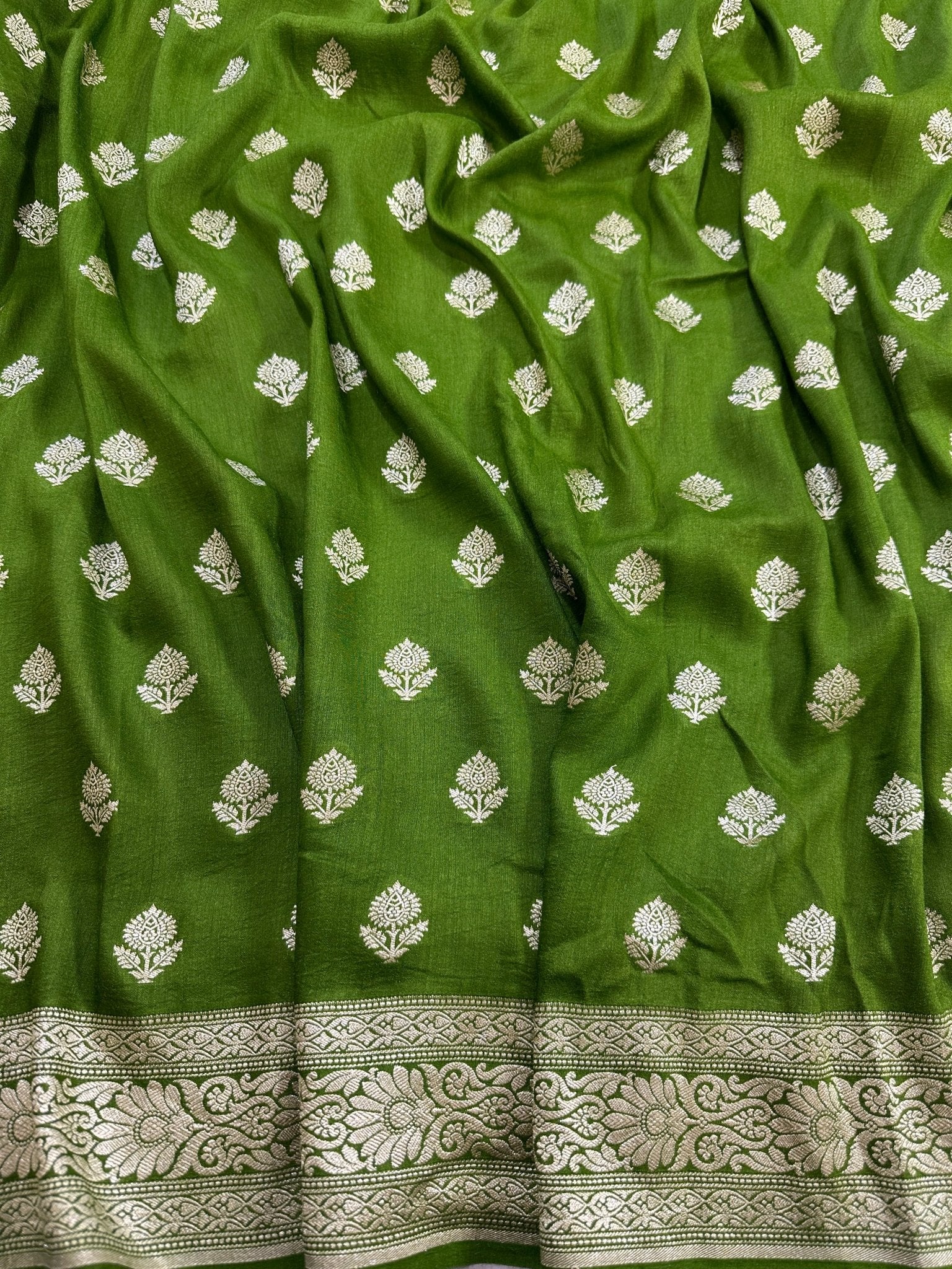 Pure Moonga Silk Banarasi Saree – Handwoven Elegance from Varanasi | Katan Banaras - Katan Banaras