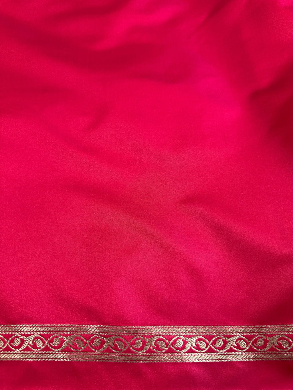 Rani Mashru Silk Zari Open Border Carry Aanchal Booti Saree - Katan Banaras