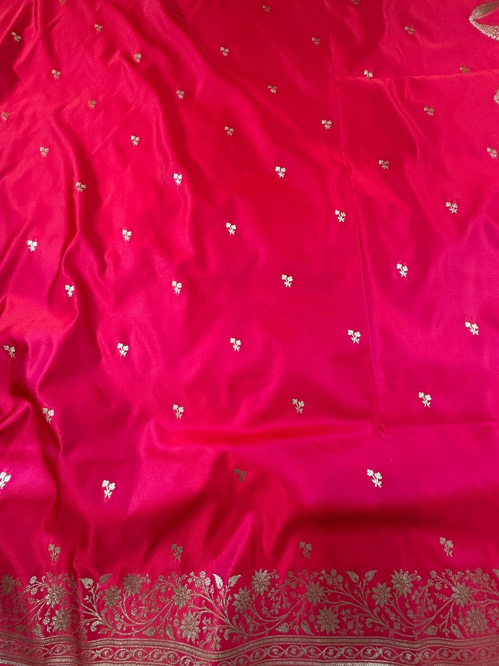 Rani Mashru Silk Zari Open Border Carry Aanchal Booti Saree - Katan Banaras