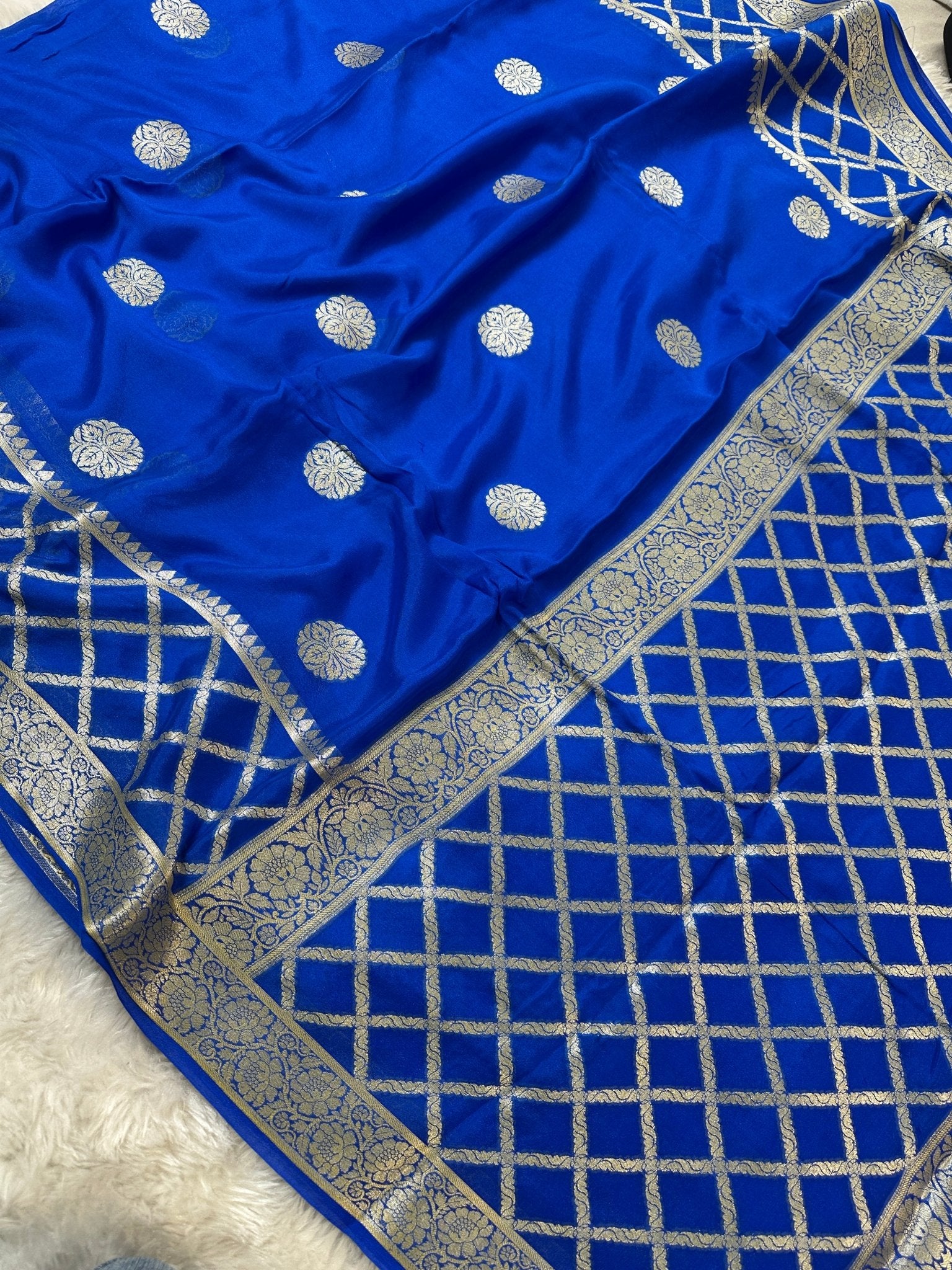 Royal Blue Pure Chiffon Silk Banarasi Saree with Gold Buti and Diamond Jaal Border - Katan Banaras