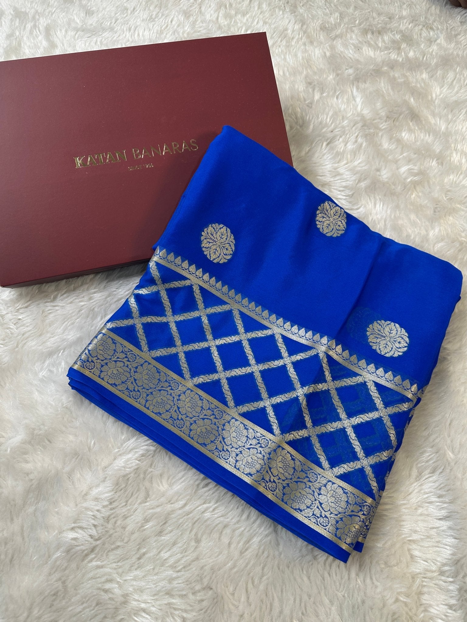 Royal Blue Pure Chiffon Silk Banarasi Saree with Gold Buti and Diamond Jaal Border - Katan Banaras