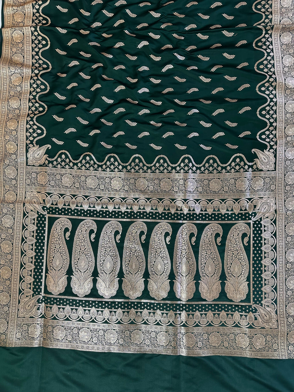 Luxurious Satin Katan Banarasi Saree - A Blend of Tradition and Elegance - Katan Banaras