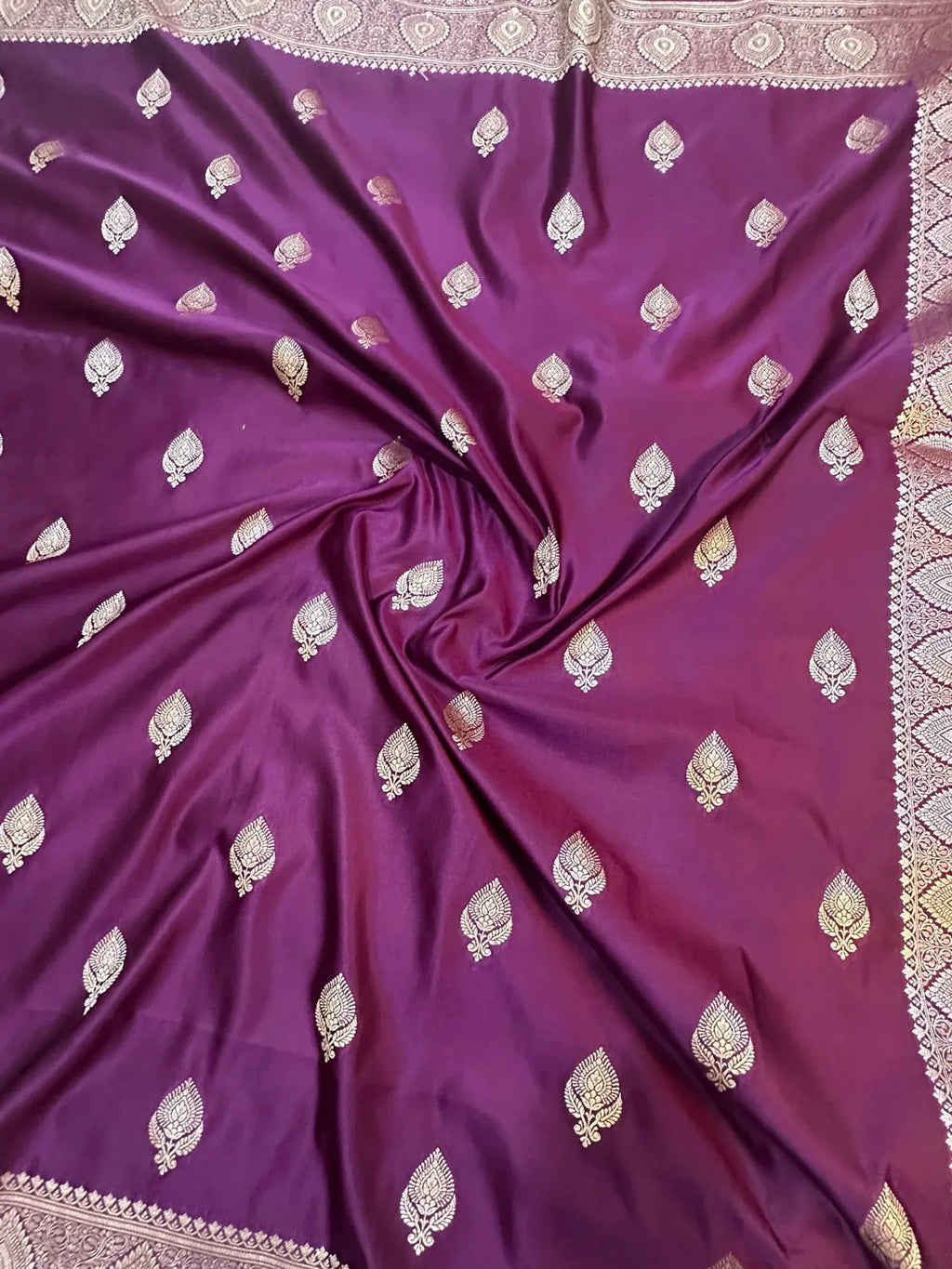 Wine Mashru Silk Banarasi Zari Border Carry Aanchal Booti Saree - Katan Banaras