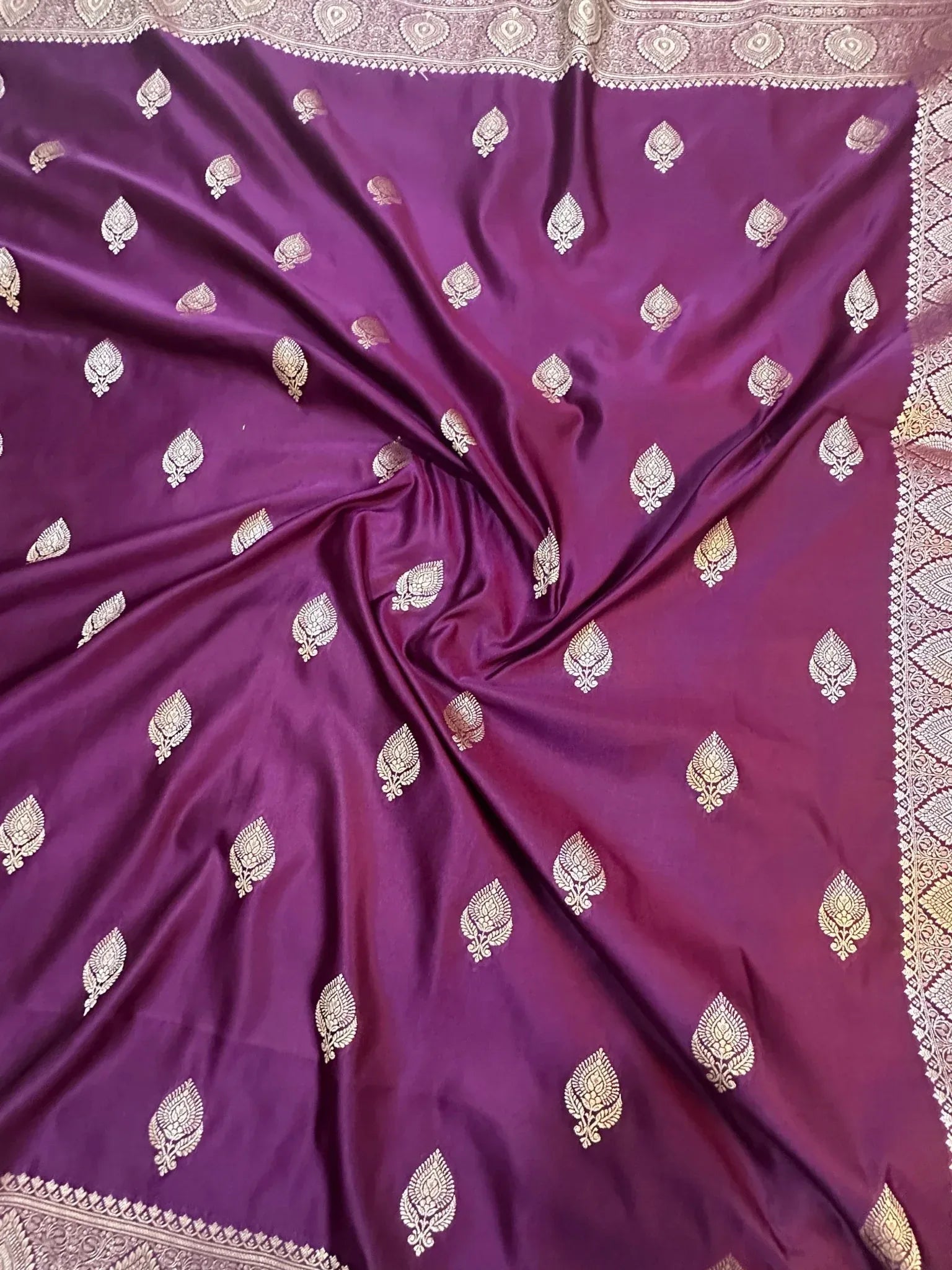 Wine Mashru Silk Banarasi Zari Border Carry Aanchal Booti Saree - Katan Banaras