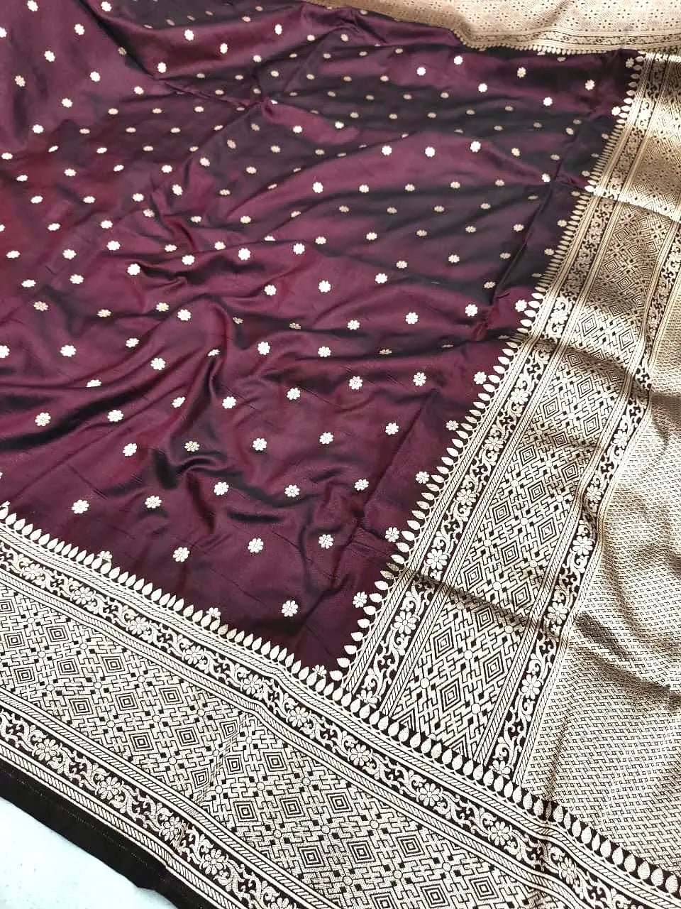 Wine Purple Pure Katan Silk Banarasi Saree with Silver Zari Buti & Traditional Handwoven Border - Katan Banaras